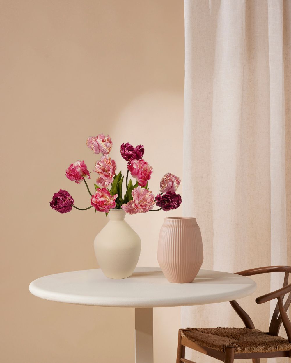 Zehn violette Tulpen 66 cm